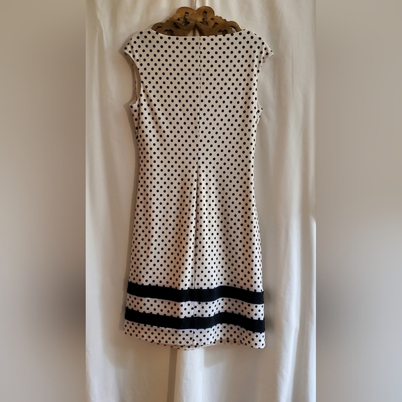 Chaps Ralph Lauren Women's Ruched Shift Dress Size Large Polka-Dot White & Black - Picture 2 of 5